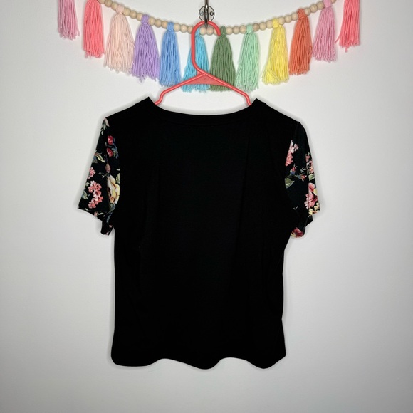 SHEIN Floral Sleeve Black Short Sleeve Casual Top Size Large - Picture 7 of 9